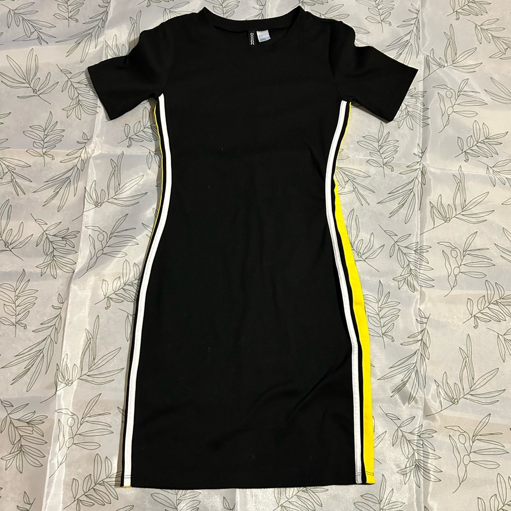 Divided hour glass body dress
